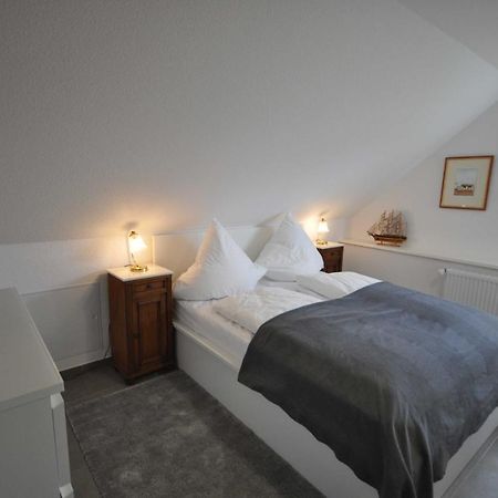 Nr 28 - Ferienwohnung Am Yachthafen Harlesiel Eksteriør billede